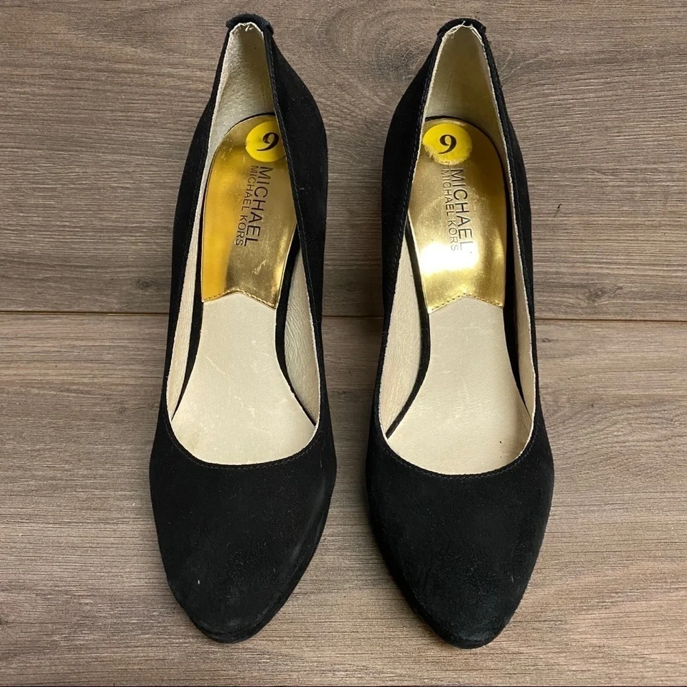 Michael Michael Kors | Black York Suede Pumps 9